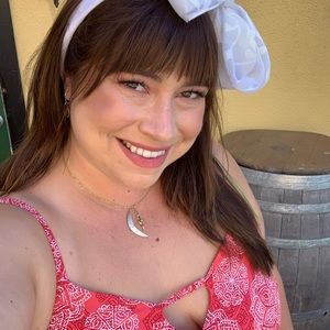 Meet your Posher, Dena